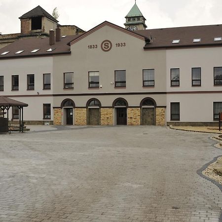 Stary Dwor Bed & Breakfast Zywiec Exterior photo